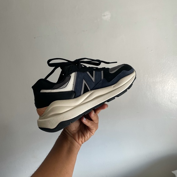 New Balance 5740lb Womens - Picture 3 of 7